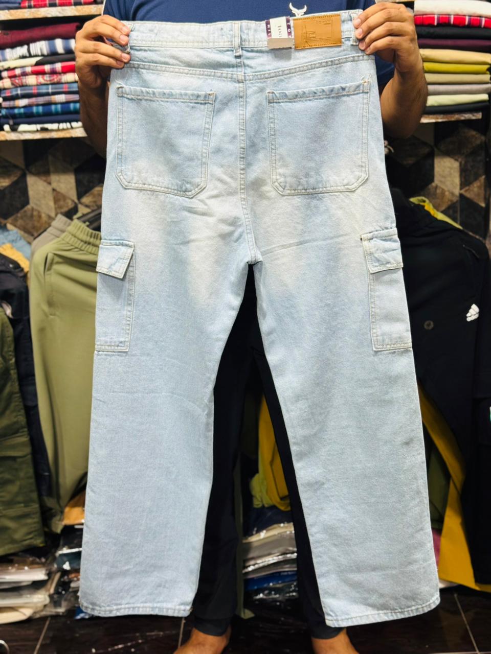 Demanding Article 6 pocket Baggy Jeans